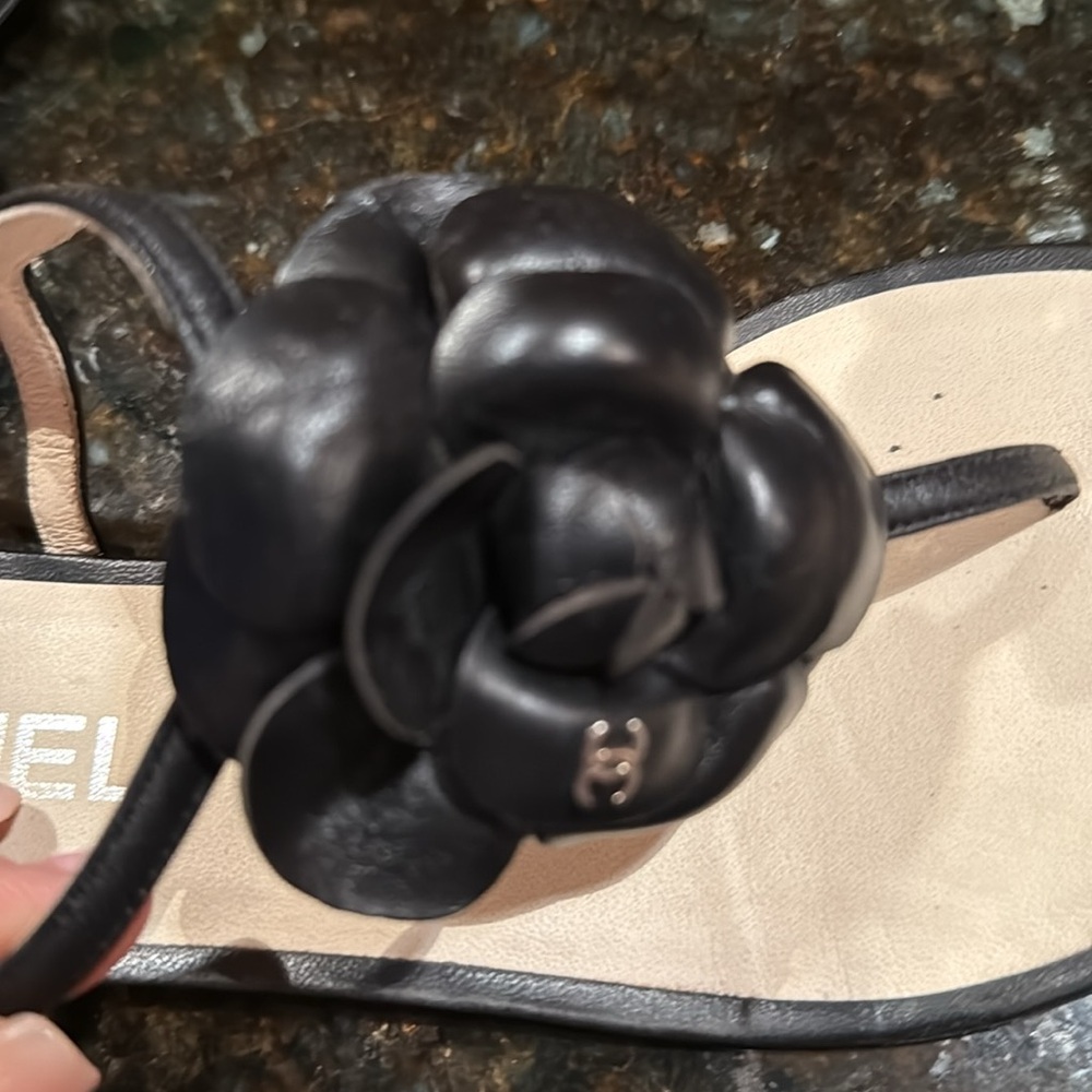 Chanel Black leather Floral Women's Sandals - Picture 3 of 4